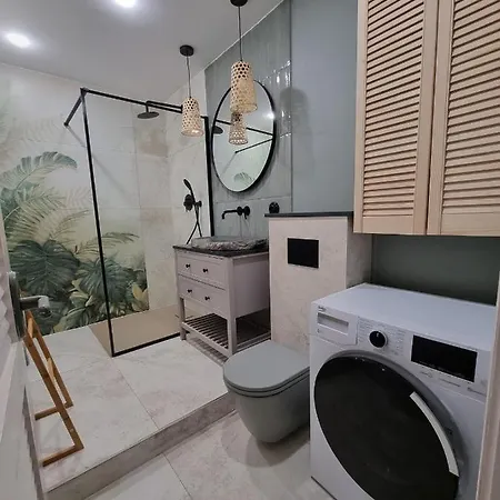 Flamenco Penthouse Sea View & Swimming Pool Apartment *