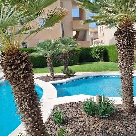 Flamenco Penthouse Sea View & Swimming Pool Apartment