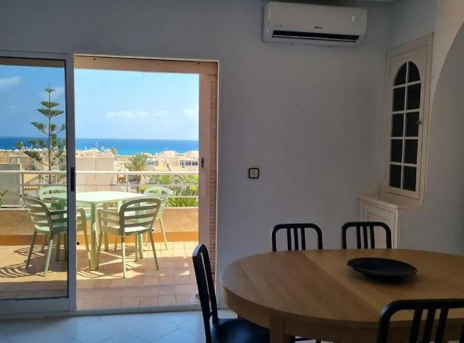 Flamenco Penthouse Sea View & Swimming Pool