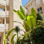 Flamenco Penthouse Sea View & Swimming Pool Apartment