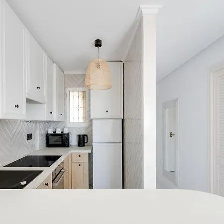 Flamenco Penthouse Sea View & Swimming Pool *