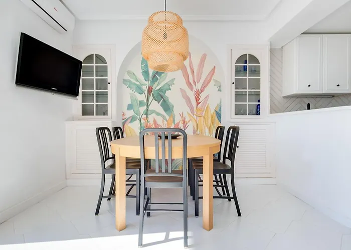 Flamenco Penthouse Sea View & Swimming Pool Apartamento *