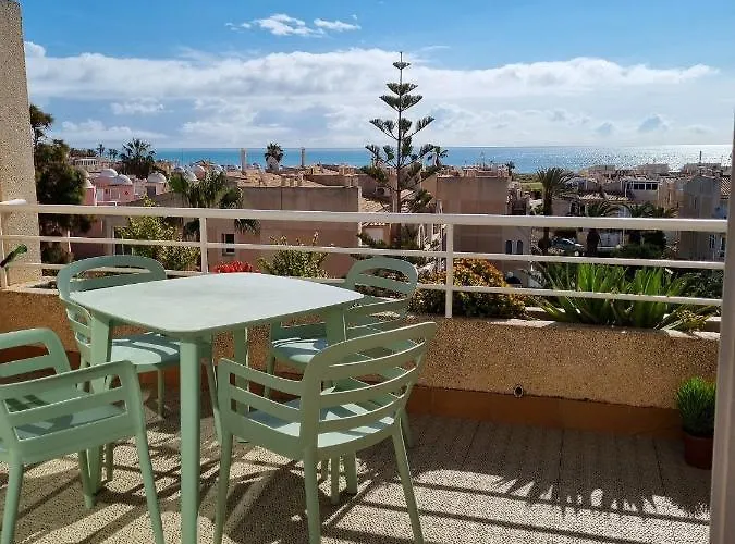 Apartamento Flamenco Penthouse Sea View & Swimming Pool
