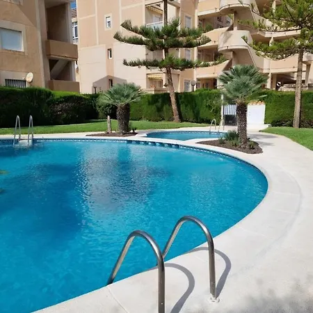 Апартаменты Flamenco Penthouse Sea View & Swimming Pool Торевьиа