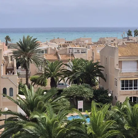 Апартаменты Flamenco Penthouse Sea View & Swimming Pool Торевьиа